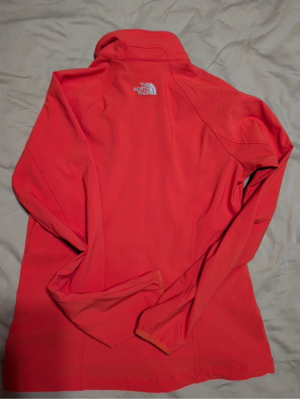The North Face Women's Red/Orange Softshell Jacket Size Medium - Picture 3 of 3